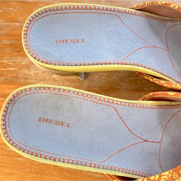 Diesel VINTAGE 90’s Printed Leather Thong Sandals - Picture 12 of 16